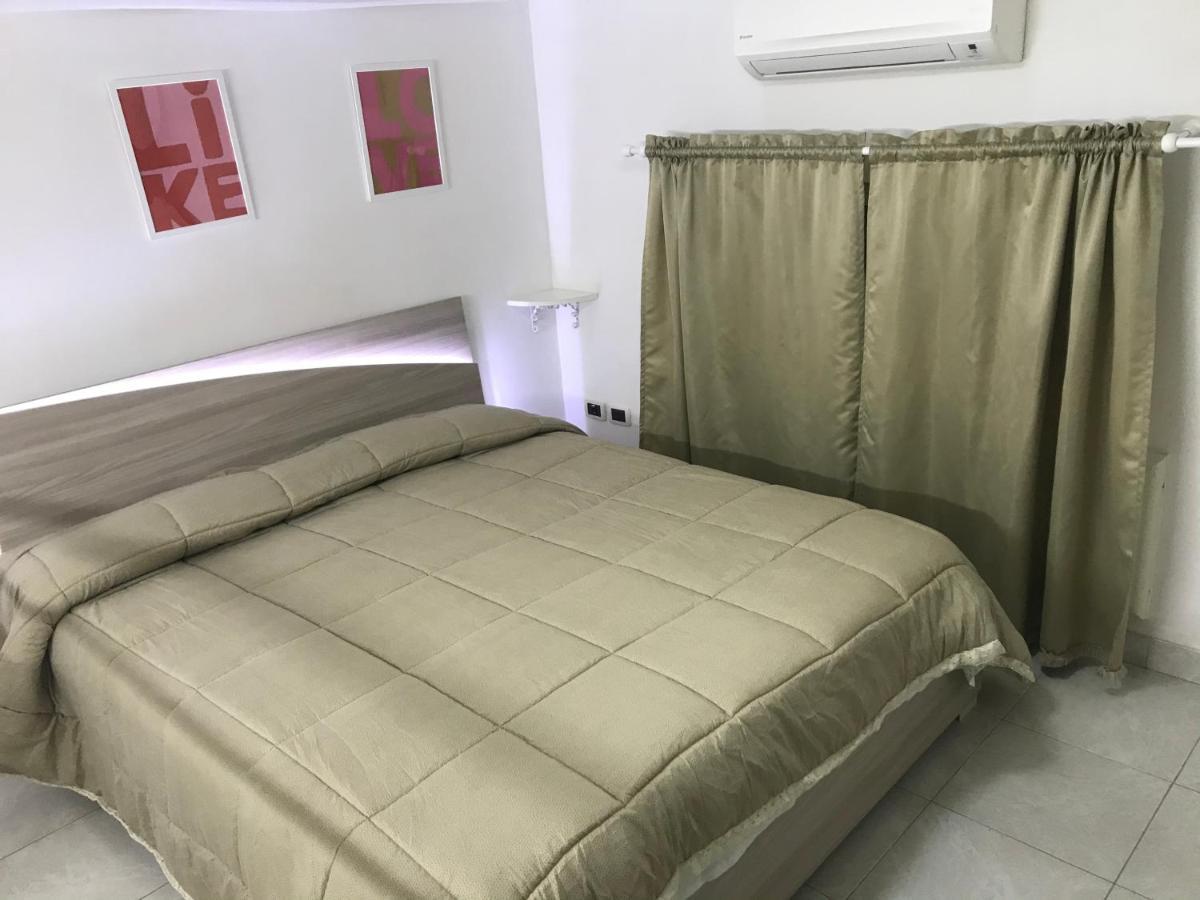 ナポリ Regy Bed & Breakfast エクステリア 写真