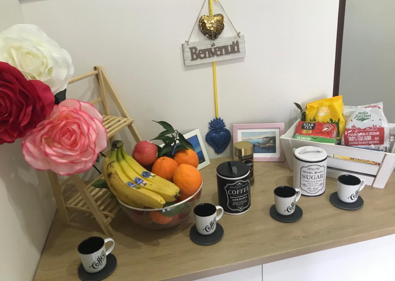 ナポリ Regy Bed & Breakfast エクステリア 写真