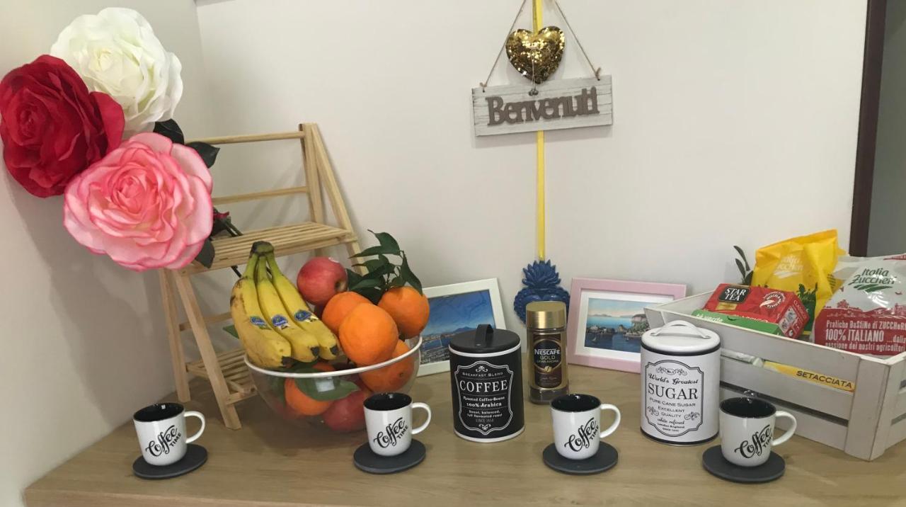 ナポリ Regy Bed & Breakfast エクステリア 写真