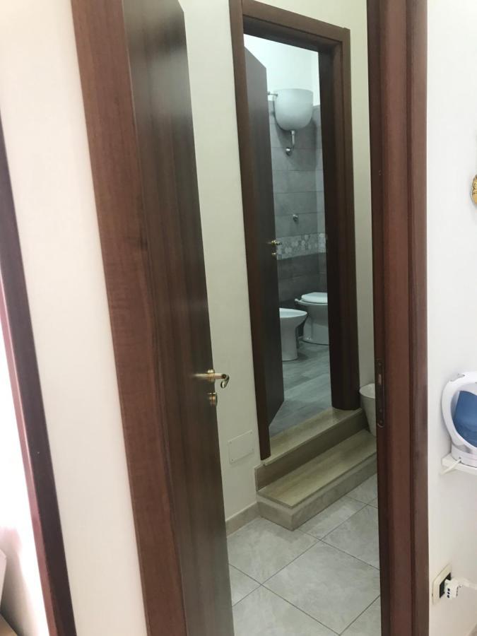 ナポリ Regy Bed & Breakfast エクステリア 写真
