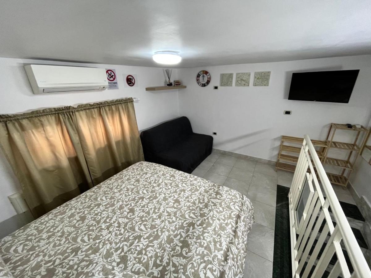 ナポリ Regy Bed & Breakfast エクステリア 写真