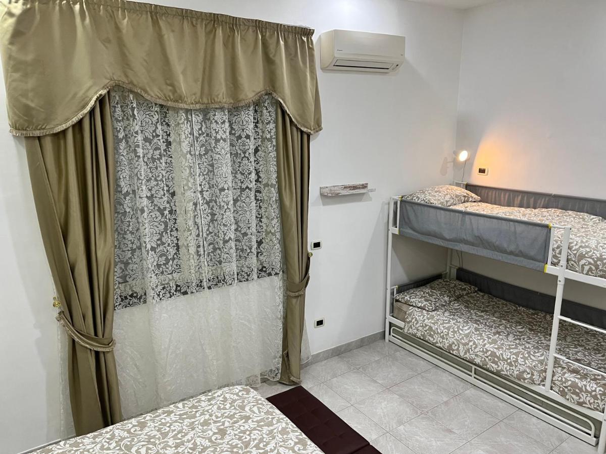 ナポリ Regy Bed & Breakfast エクステリア 写真