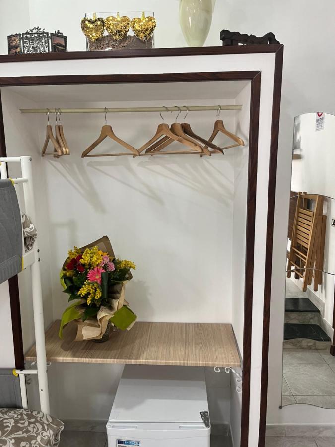ナポリ Regy Bed & Breakfast エクステリア 写真