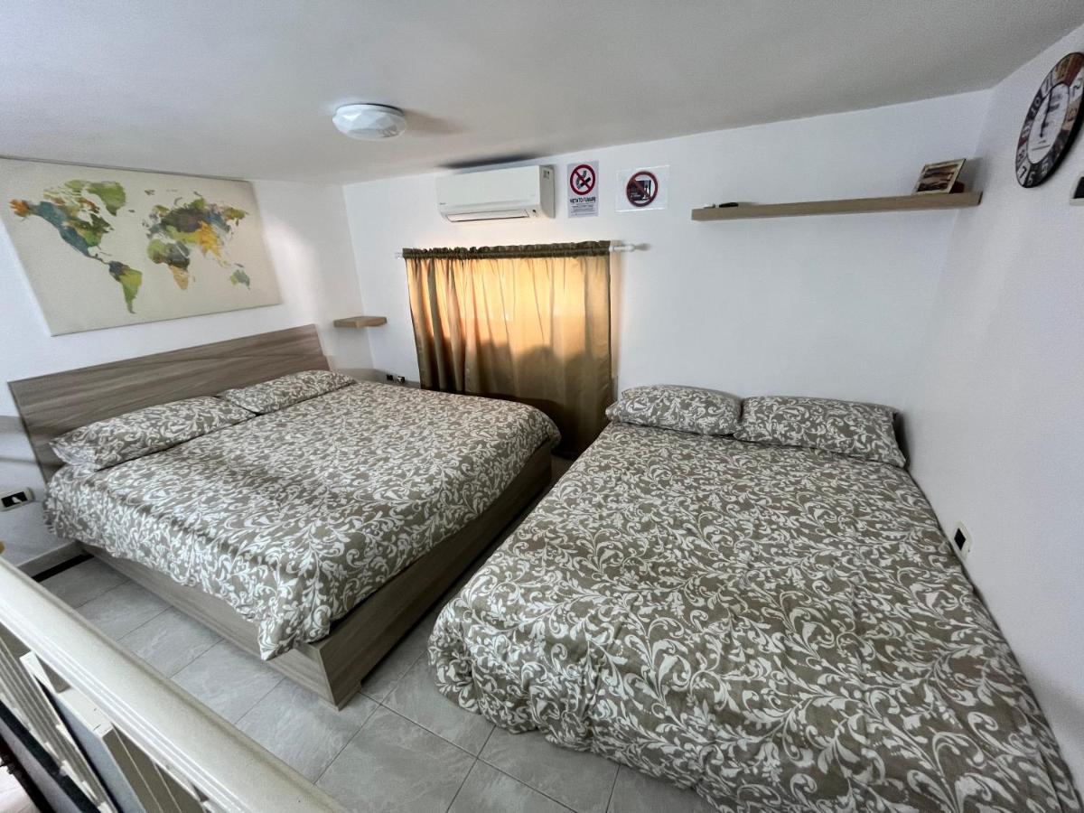 ナポリ Regy Bed & Breakfast エクステリア 写真