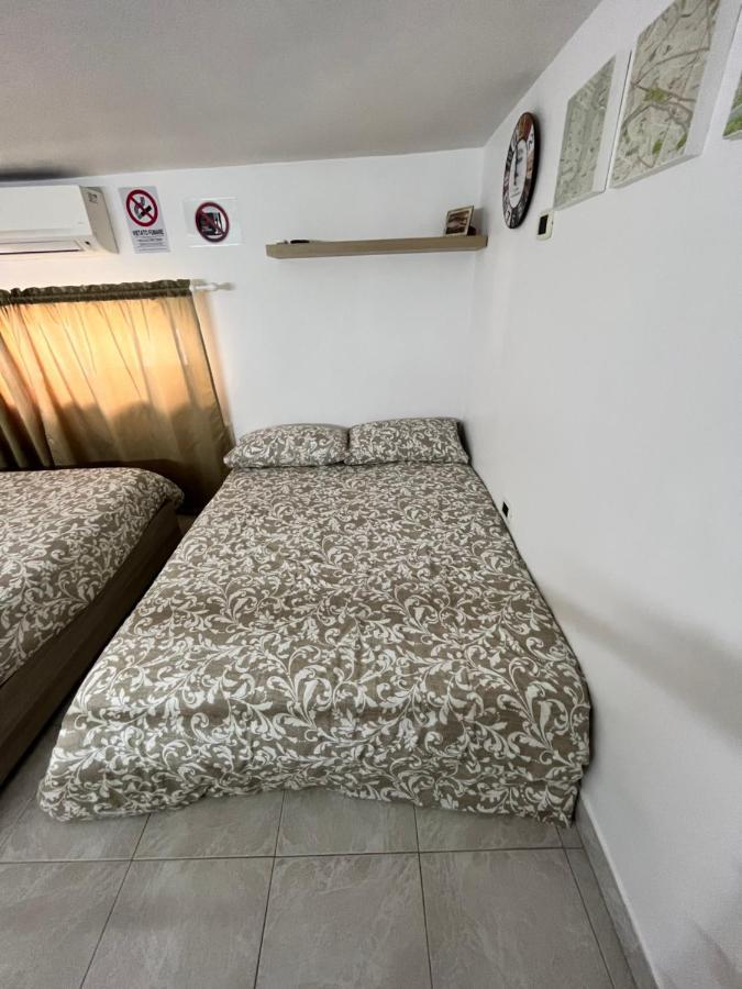 ナポリ Regy Bed & Breakfast エクステリア 写真